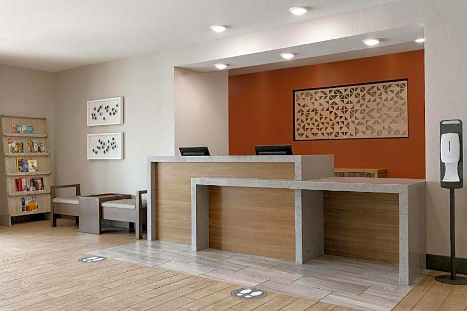 Candlewood Suites Springfield By IHG