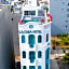 La Casa Hotel