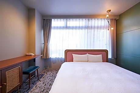 Designer's Compact Single Room - Non-Smoking