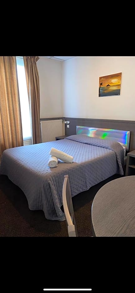 Aero Hotel