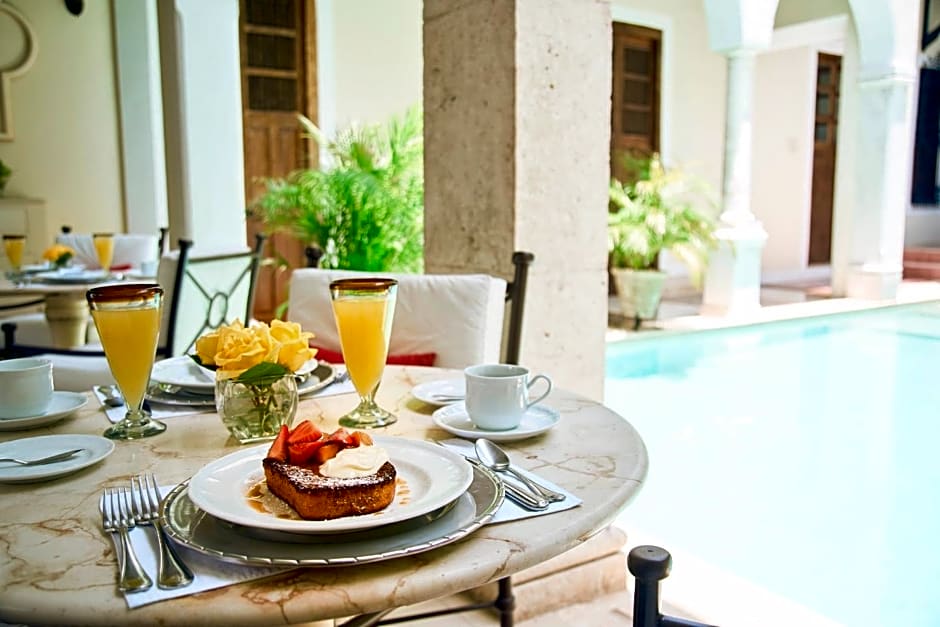 Casa Lecanda Boutique Hotel