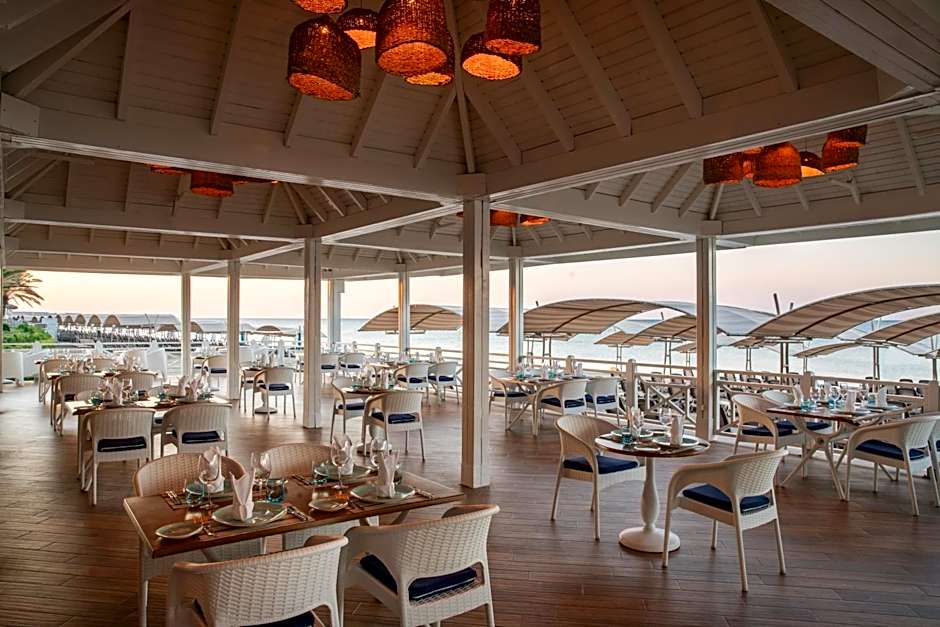 Papillon Belvil Holiday Village