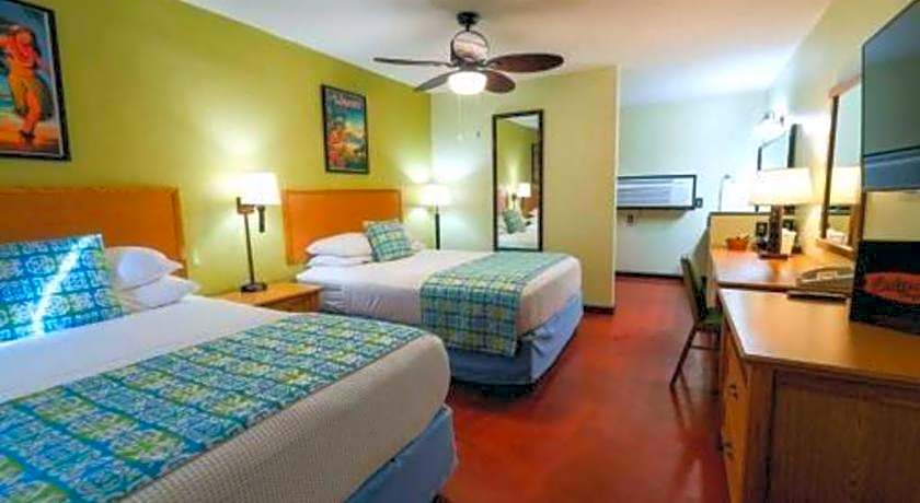 Caliente Tropics Hotel