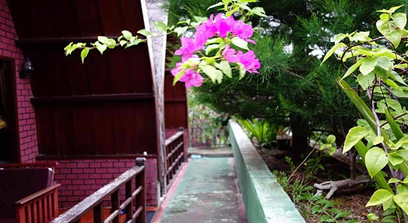 Banana Leaf Bungalow