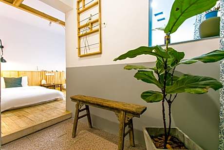 Deluxe Room with Private Bathroom - Spring Rhythm