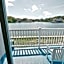 Seashire Inn & Suites