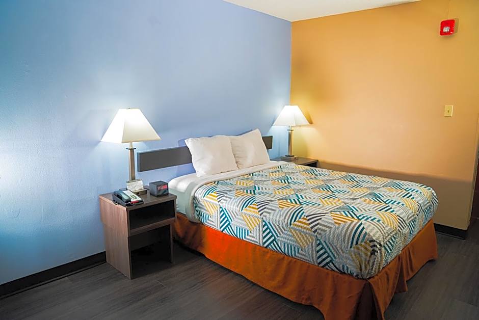 Motel 6 Litchfield, IL