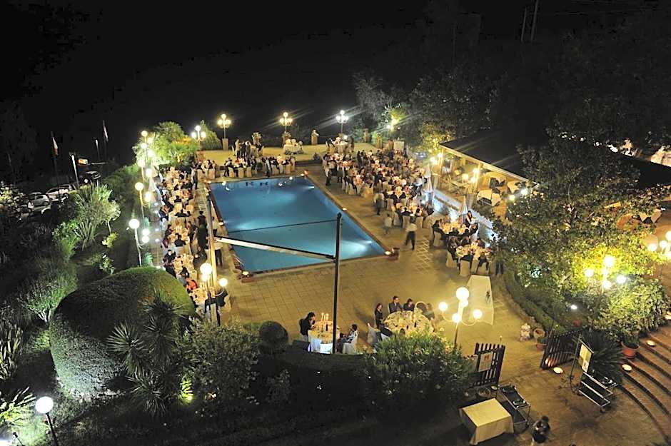 Riviera Hotel