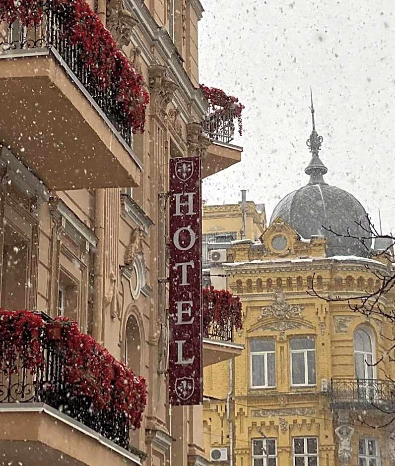 Royal Grand Hotel