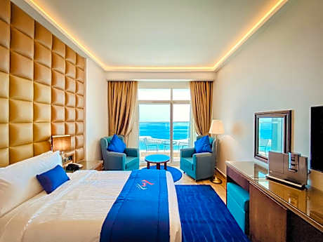 Deluxe Double Room with Balcony and Sea View