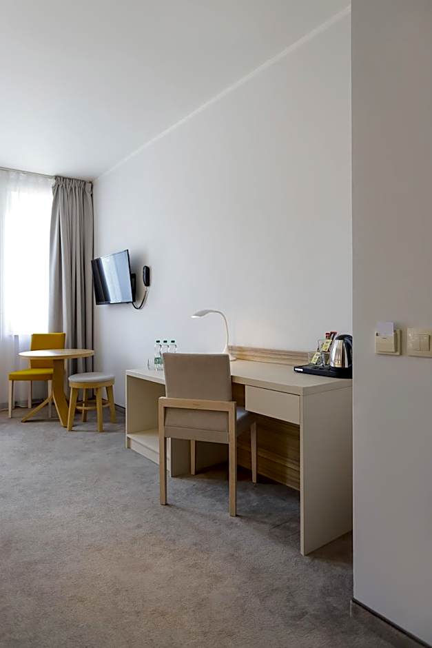 Poznań West Hotel - Airport