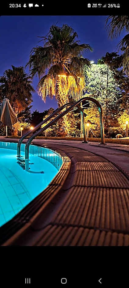 PARNIS PALACE Hotel Suites
