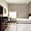 La Quinta Inn & Suites by Wyndham Gonzales