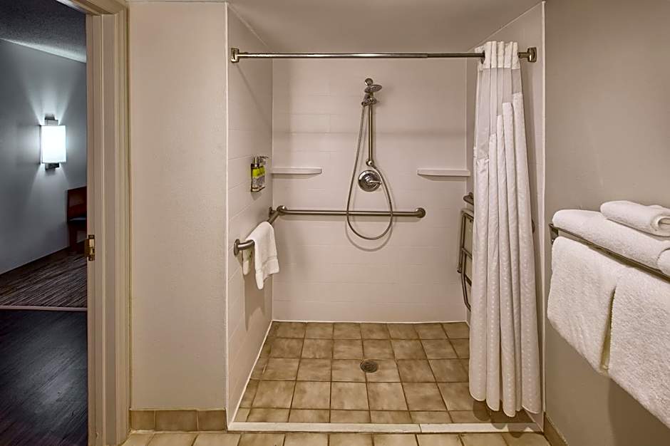 Holiday Inn Express Hotel And Suites Raleigh North - Wake Forest By IHG