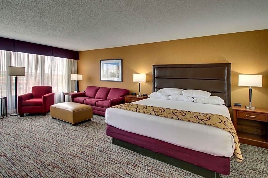 DRURY INN & SUITES EVANSVILLE EAST