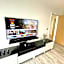 RNM - Business Professionals Stay, Walsall City Centre, 2 Bedroom with ensuite and bathroom, Entire Place, Kitchen & Washroom with amenities, Smart Tv, Easy Access, Fast WiFi, Parking Nearby, Great transport links