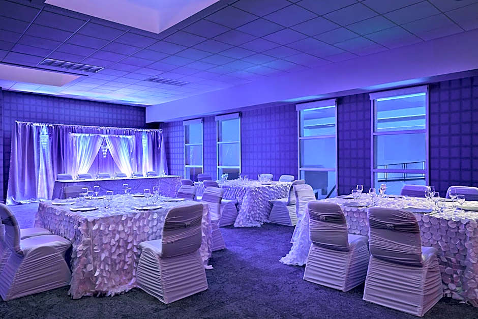 Aloft Calgary University