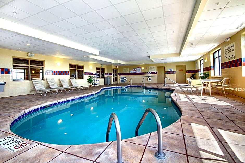 Hampton Inn By Hilton & Suites West Bend