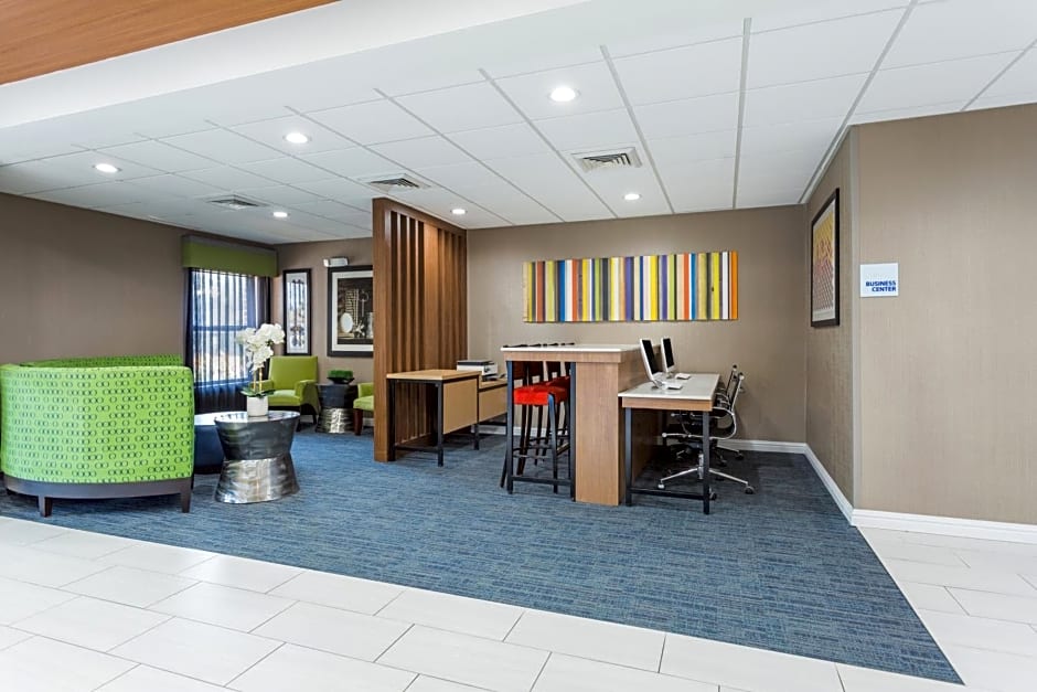 Holiday Inn Express - Plymouth, an IHG Hotel