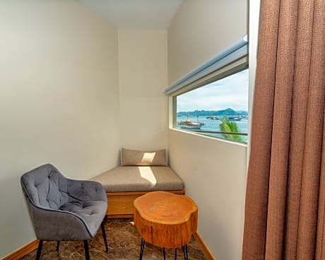 The Horizon Sea View