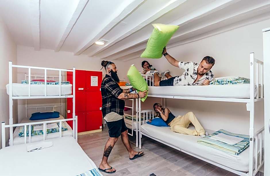 Booze & Snooze Social Hostel