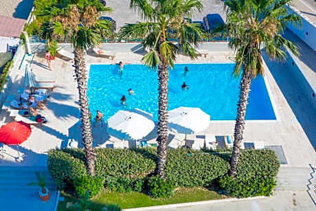 Sea Lion Hotel