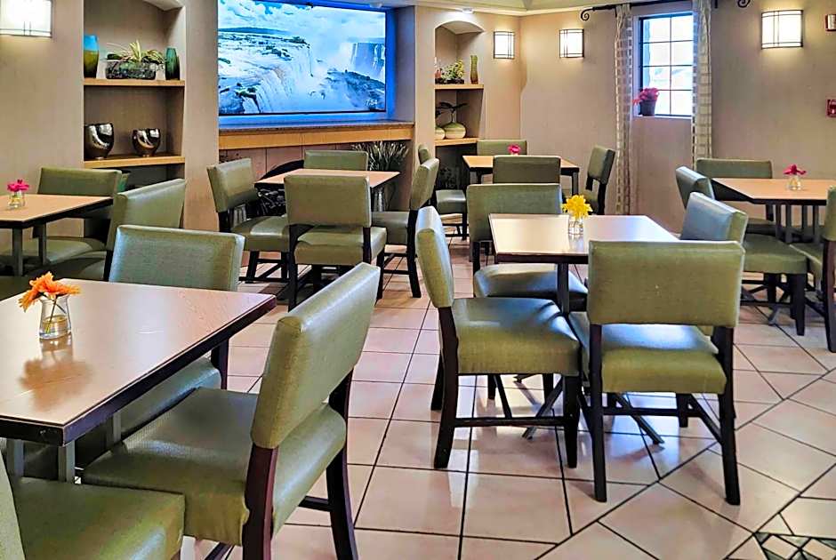 La Quinta Inn & Suites by Wyndham Amarillo West Medical Center