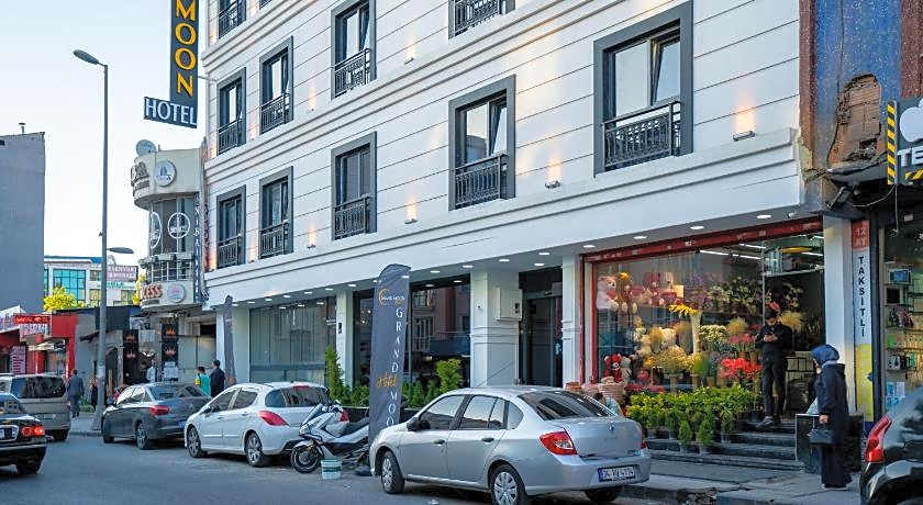 GRAND MOON HOTEL
