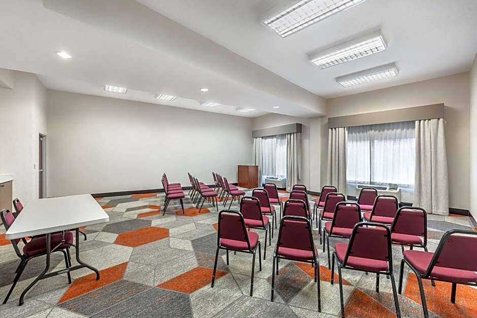 Comfort Suites Redmond Airport