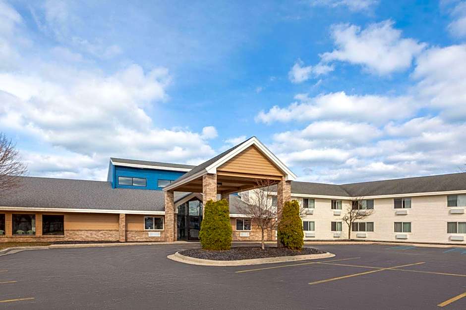AmericInn by Wyndham Oscoda Near AuSable River