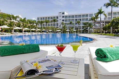 Diamond Bay Condotel - Resort Nha Trang