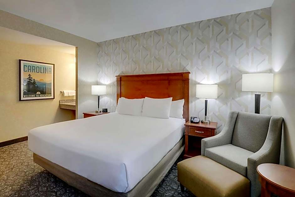 DRURY INN & SUITES CHARLOTTE UNIVERSITY PLACE