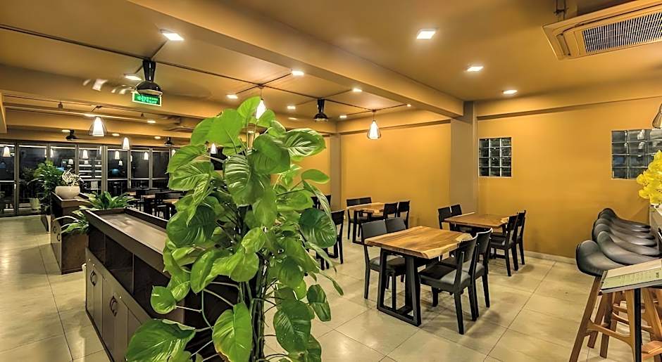 Cherry Hotel and Apartment