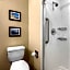 Comfort Inn & Suites Cedar Rapids CID Eastern Iowa Airport
