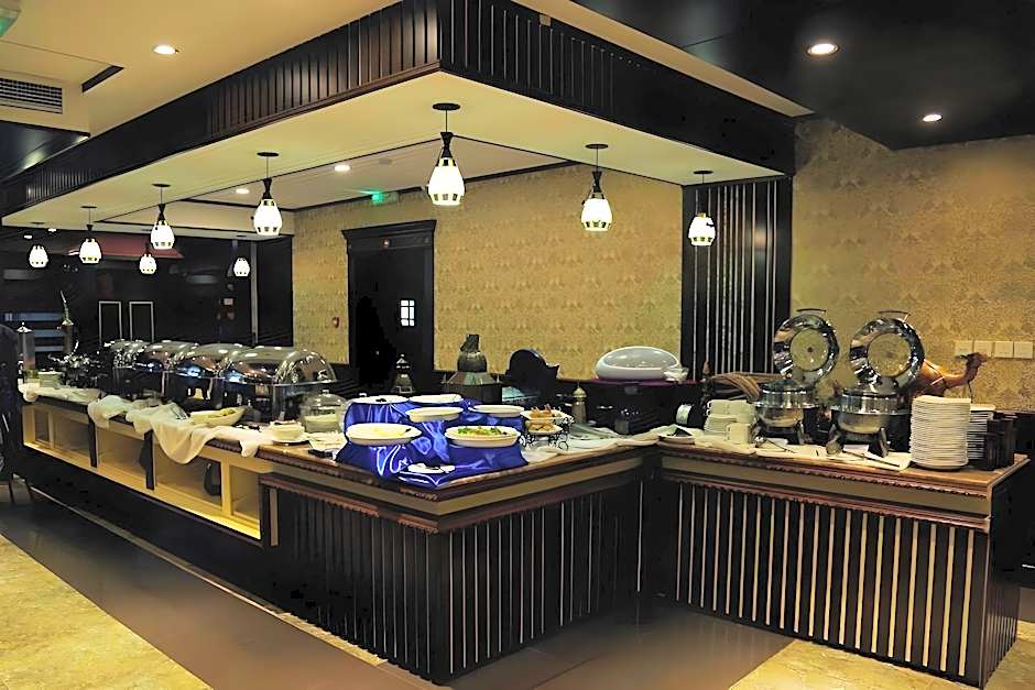 Clifton International Hotel