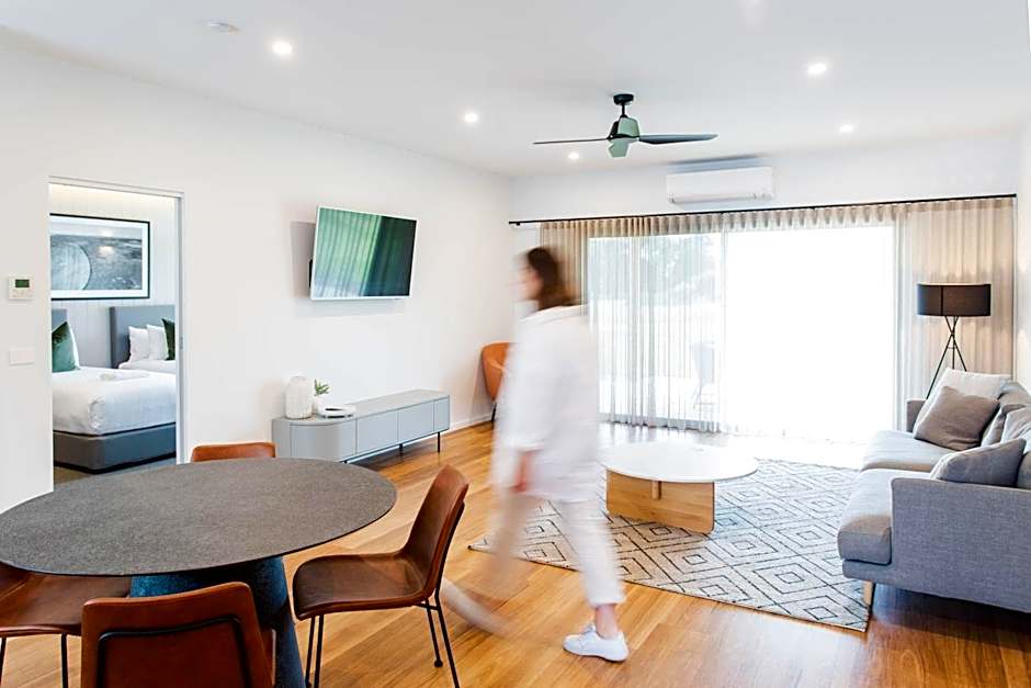 13th Beach Golf Lodges