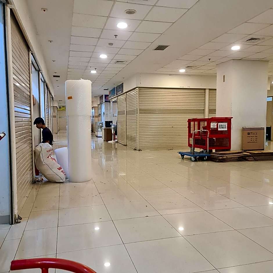 Rent House Center at Apartmen Mediterania by ZUZU