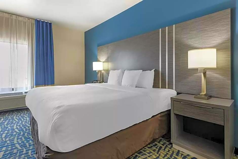 Comfort Inn & Suites Pauls Valley - City Lake