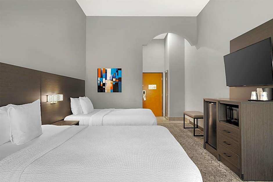 Best Western Plus New Caney Inn & Suites