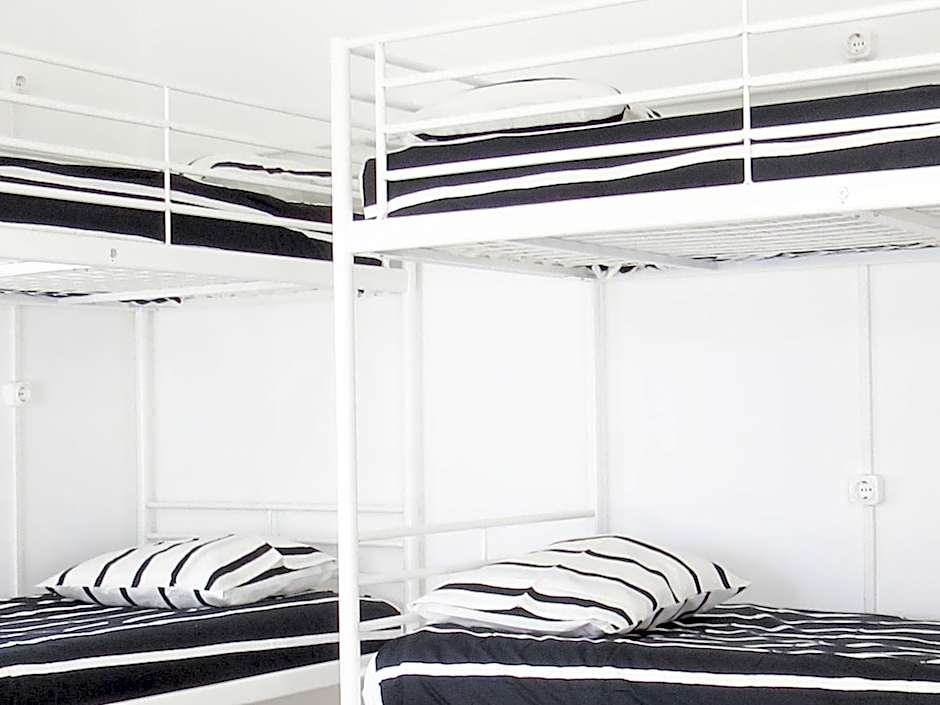 The 17 Party Hostel