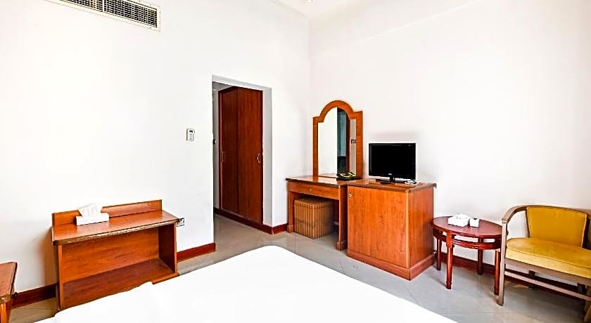 OYO 118 Revira Hotel