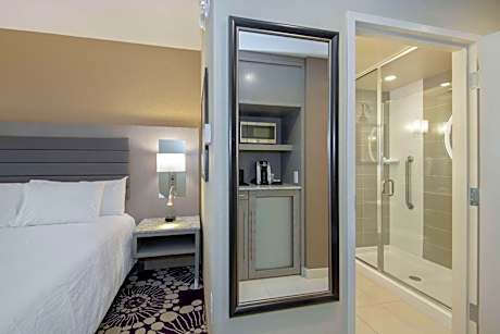 2 Queen Beds