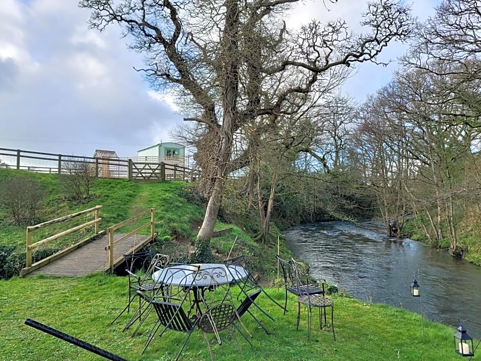 The Old Mill Shepherds Hut