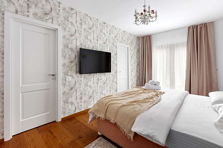 PEAK Aparthotel - Old Town - by CityHost