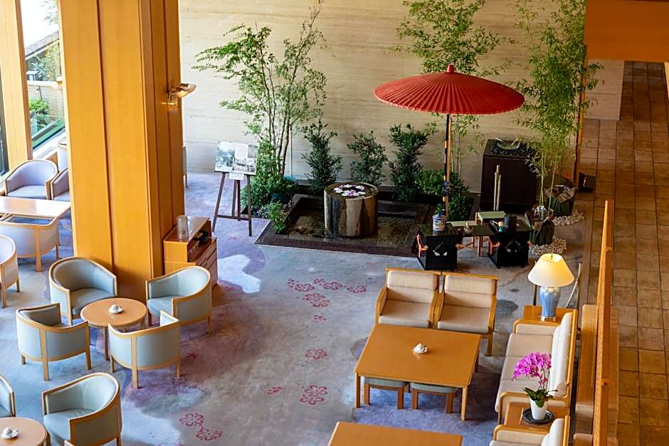 Takarazuka Onsen Hotel Wakamizu