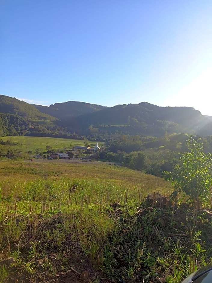 Pousada Jardim Encantado - Suítes em Container na cidade do Cristo Protetor - Encantado RS