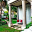 Casa Flora Guesthouse