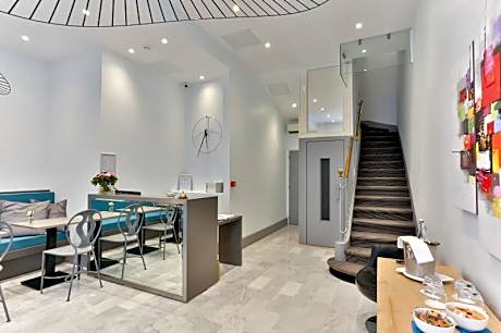 Smaller Guest room, 1 King