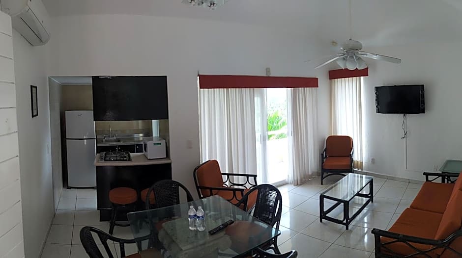 Villas del Palmar Manzanillo with Beach Club