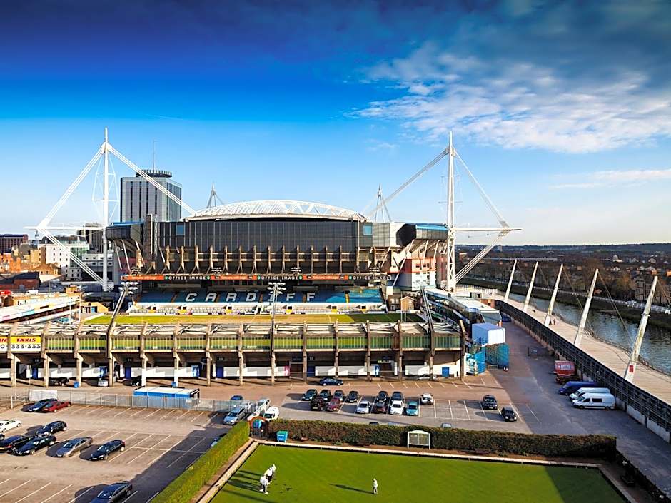 Holiday Inn Cardiff City By IHG